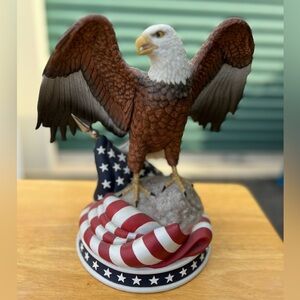Ltd Ed, Numbered, Vintage Lenox “Heritage of Freedom” Eagle Sculpture #484/2000